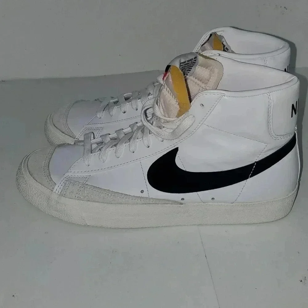Nike Blazer Mid 77 Vintage White Black BQ6806-100 Mens Size 9